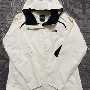 The North Face Hyvent Women's White and Black Windbreaker Rain Coat